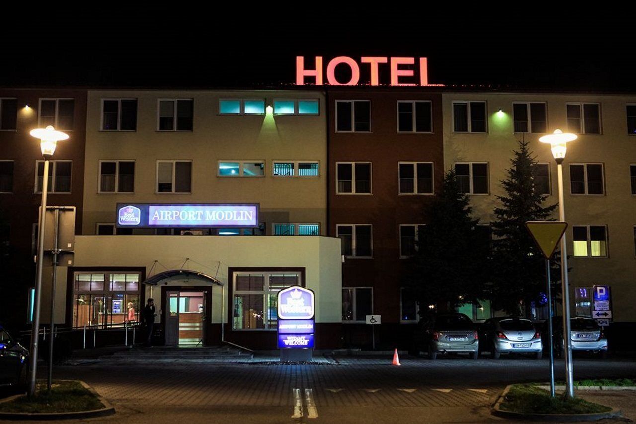 Hotel Mazovia Airport Modlin Nowy Dwor Mazowiecki Exterior photo